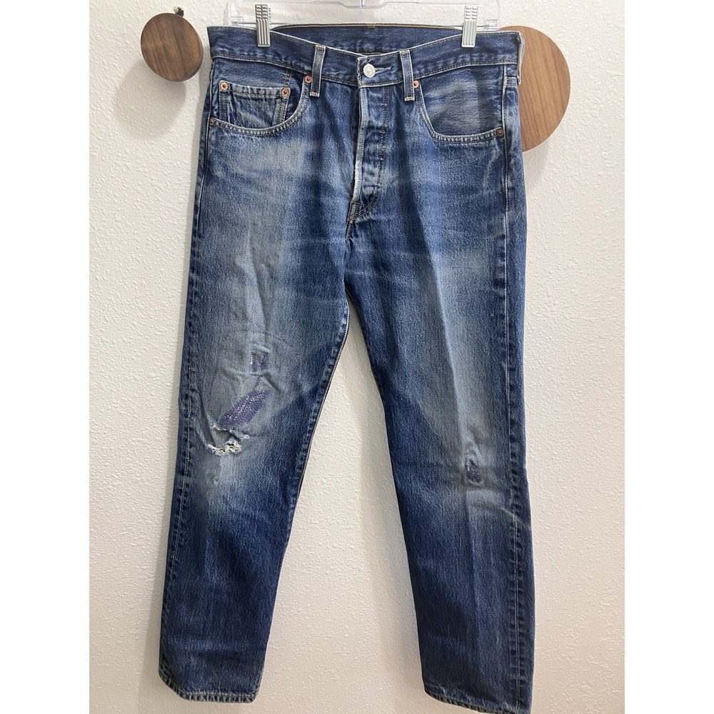 Levi's 501 Medium Blue Wash Denim 31x30 2002 Distressed Vintage Pre-worn
